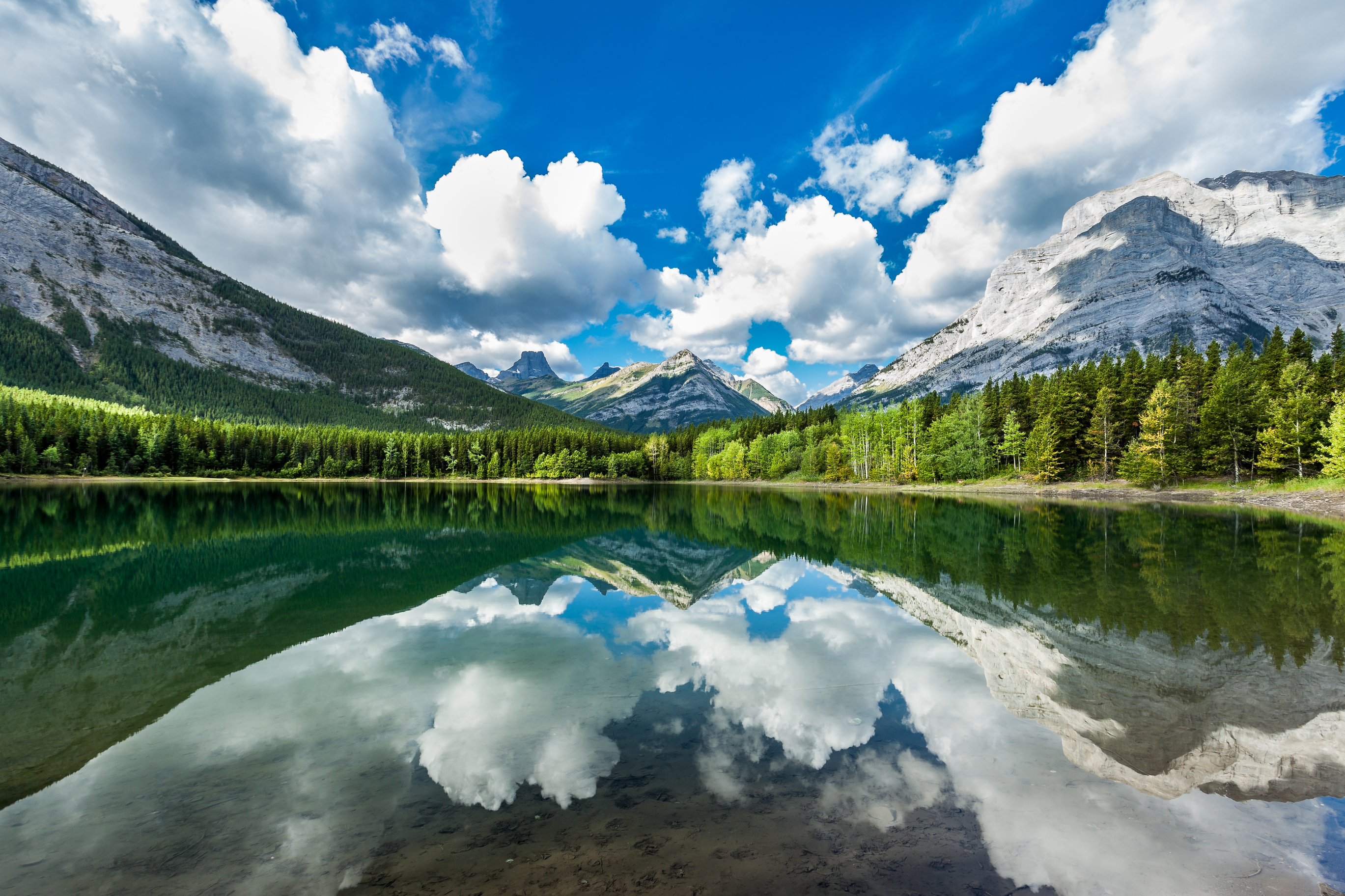 Wedge : Lake Reflection dreamstime_l_24566378