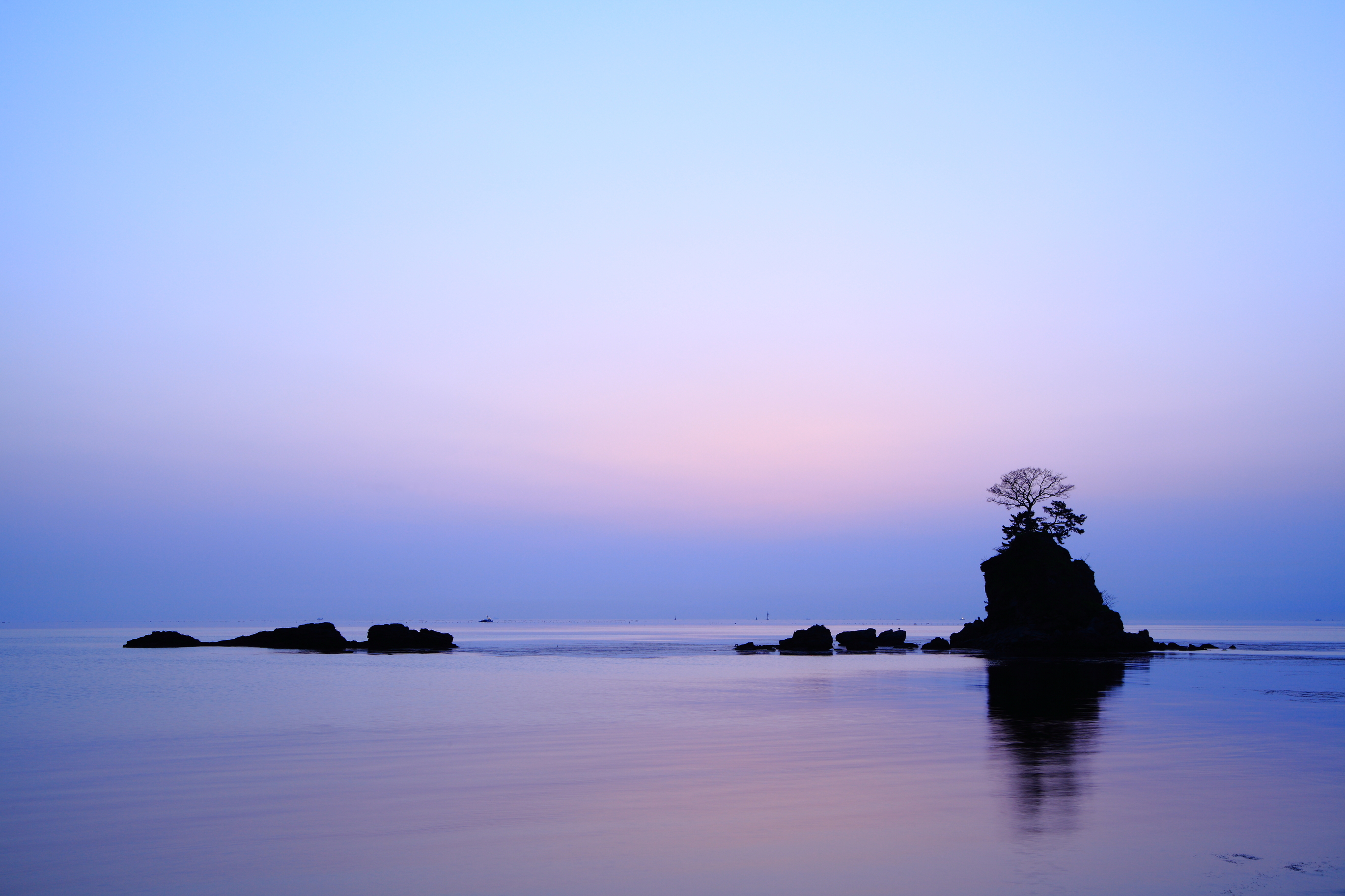 Daybreak : Light Before the Dawn : Kiran : Kesari dreamstime_l_30789307